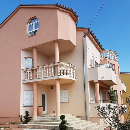 Apartments Suzana نوفي فينودولسكي المظهر الخارجي الصورة