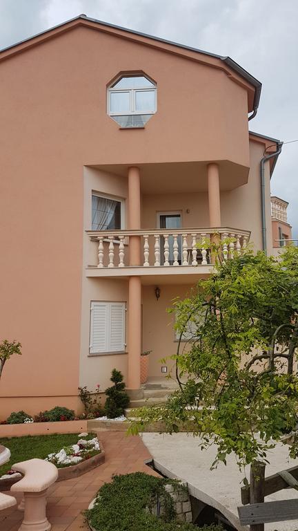 Apartments Suzana نوفي فينودولسكي المظهر الخارجي الصورة